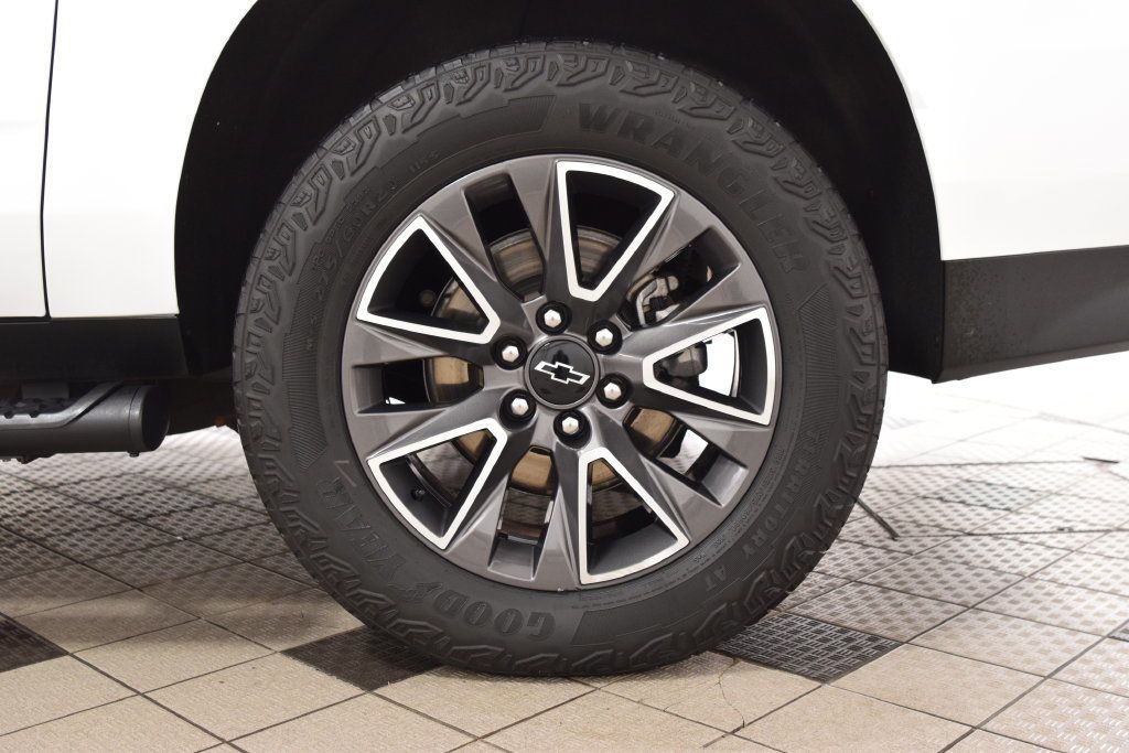 2024 Chevrolet Suburban 4WD 4dr Z71 - 23082404 - 28