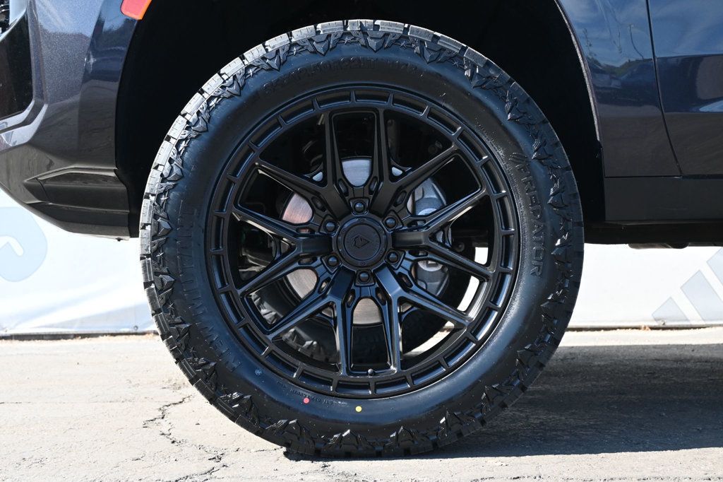 2024 Chevrolet Suburban Z71 photo 4
