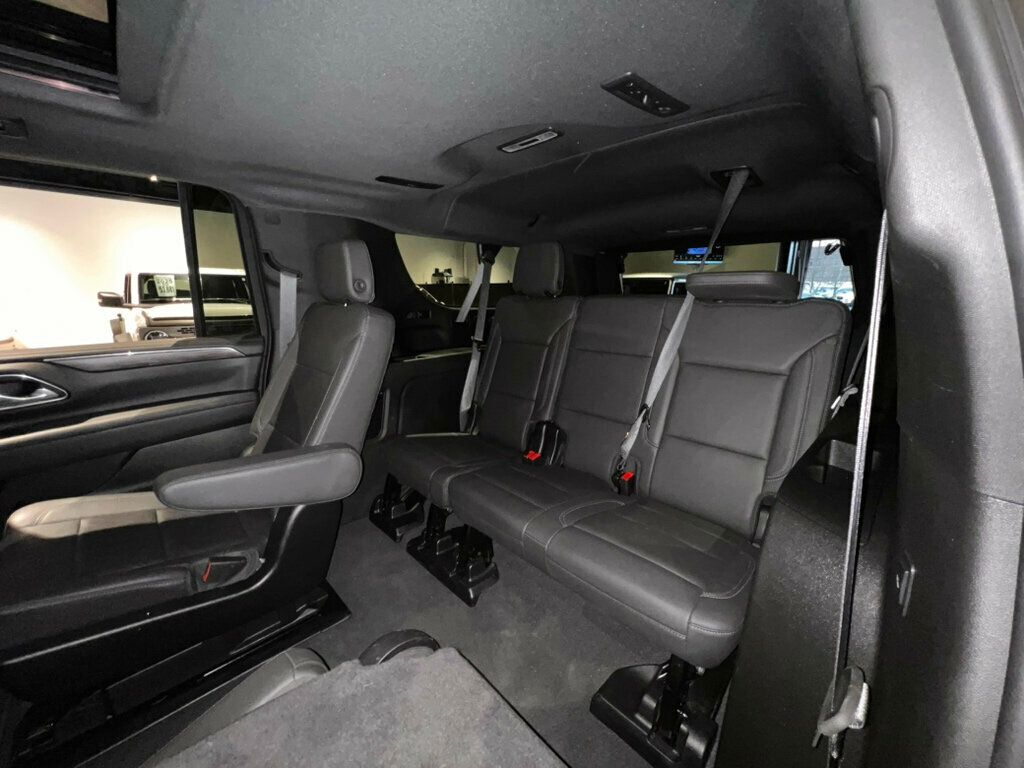 2024 Chevrolet Suburban Z71/4WD/LuxuryPkg/2ndRowCaptains/PanoramicSunroof/NAV - 22984399 - 12