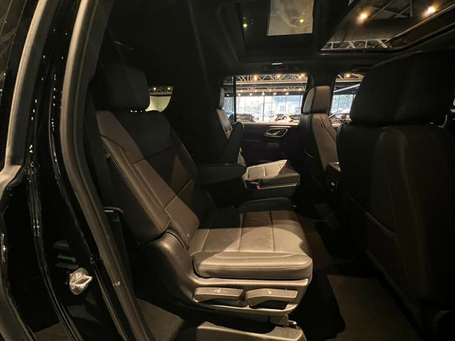 2024 Chevrolet Suburban Z71/4WD/LuxuryPkg/2ndRowCaptains/PanoramicSunroof/NAV - 22984399 - 14