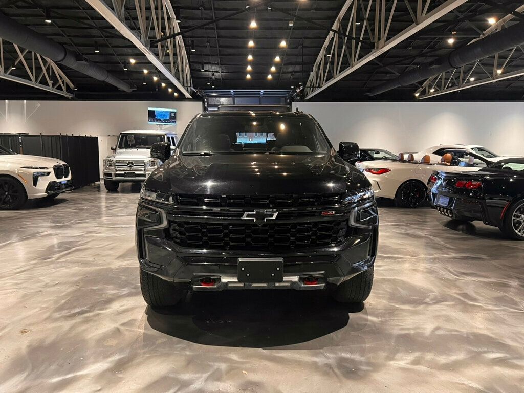 2024 Chevrolet Suburban Z71/4WD/LuxuryPkg/2ndRowCaptains/PanoramicSunroof/NAV - 22984399 - 7