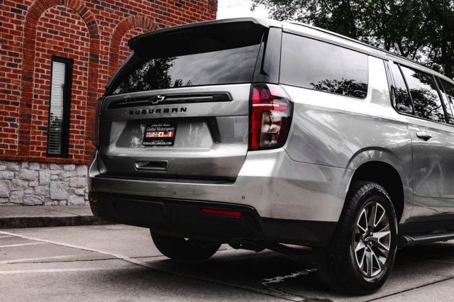2024 Chevrolet Suburban Z71/LuxuryPkg/4WD/PanoramicSurnoof/DriversAlertPkg/NAV - 23047657 - 9