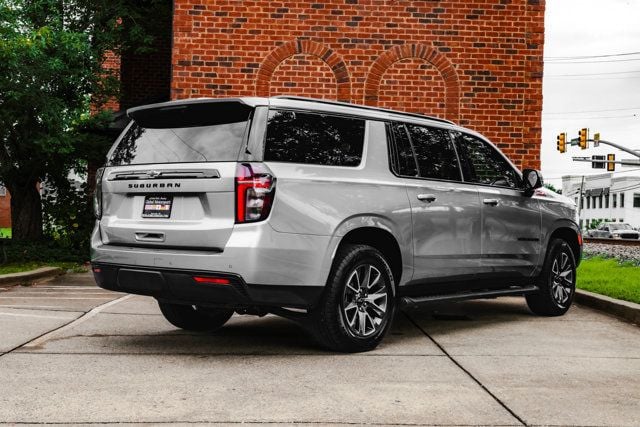 2024 Chevrolet Suburban Z71/LuxuryPkg/4WD/PanoramicSurnoof/DriversAlertPkg/NAV - 23047657 - 10