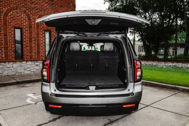 2024 Chevrolet Suburban Z71/LuxuryPkg/4WD/PanoramicSurnoof/DriversAlertPkg/NAV - 23047657 - 12
