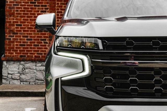 2024 Chevrolet Suburban Z71/LuxuryPkg/4WD/PanoramicSurnoof/DriversAlertPkg/NAV - 23047657 - 14