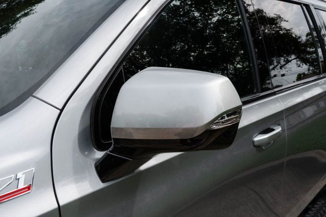 2024 Chevrolet Suburban Z71/LuxuryPkg/4WD/PanoramicSurnoof/DriversAlertPkg/NAV - 23047657 - 19