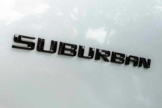 2024 Chevrolet Suburban Z71/LuxuryPkg/4WD/PanoramicSurnoof/DriversAlertPkg/NAV - 23047657 - 24