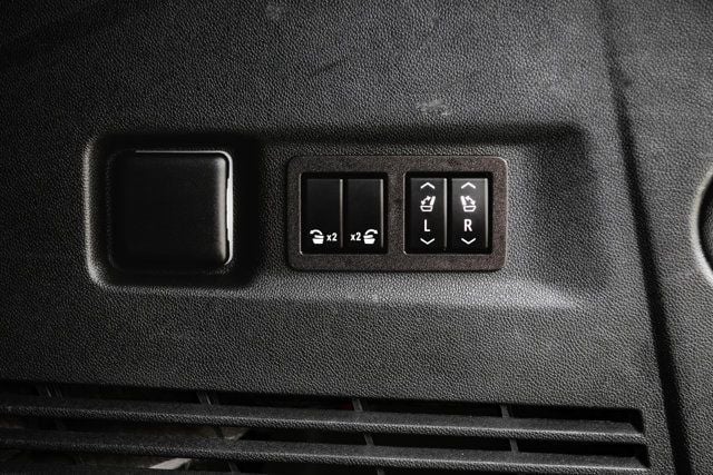 2024 Chevrolet Suburban Z71/LuxuryPkg/4WD/PanoramicSurnoof/DriversAlertPkg/NAV - 23047657 - 33