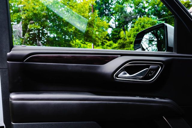 2024 Chevrolet Suburban Z71/LuxuryPkg/4WD/PanoramicSurnoof/DriversAlertPkg/NAV - 23047657 - 37