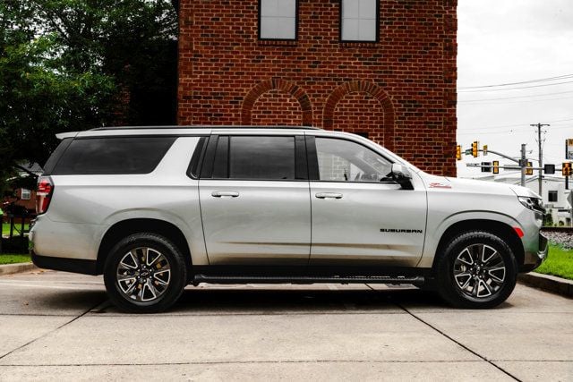 2024 Chevrolet Suburban Z71/LuxuryPkg/4WD/PanoramicSurnoof/DriversAlertPkg/NAV - 23047657 - 3
