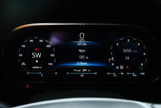 2024 Chevrolet Suburban Z71/LuxuryPkg/4WD/PanoramicSurnoof/DriversAlertPkg/NAV - 23047657 - 46