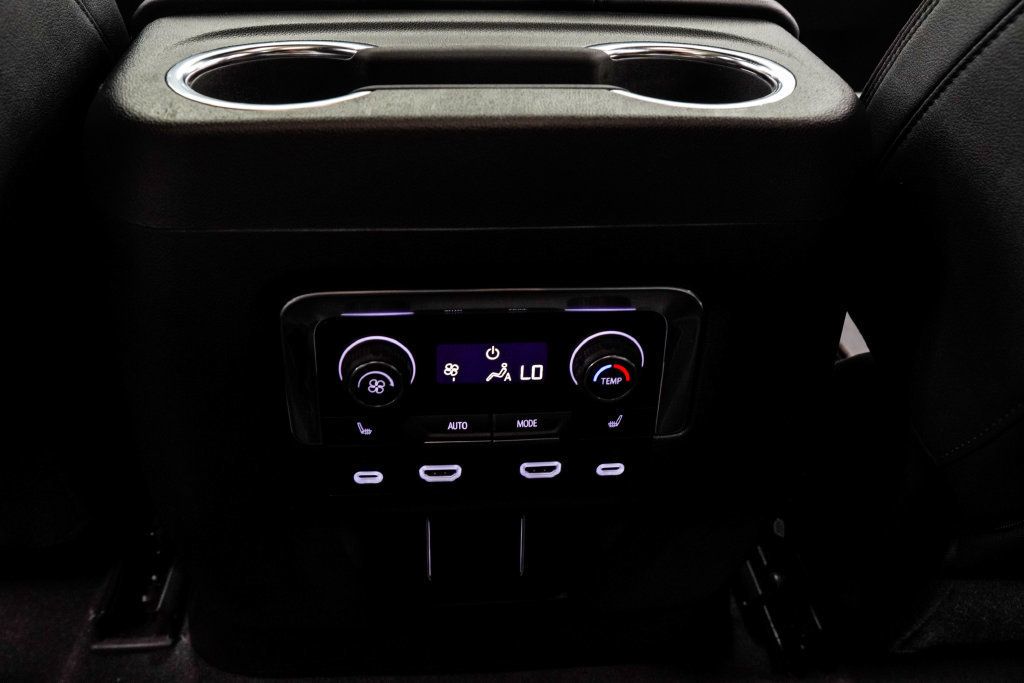 Chevrolet Tahoe photo 27