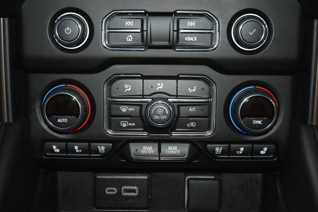 2024 Chevrolet Tahoe 4WD 4dr High Country - 22990436 - 31