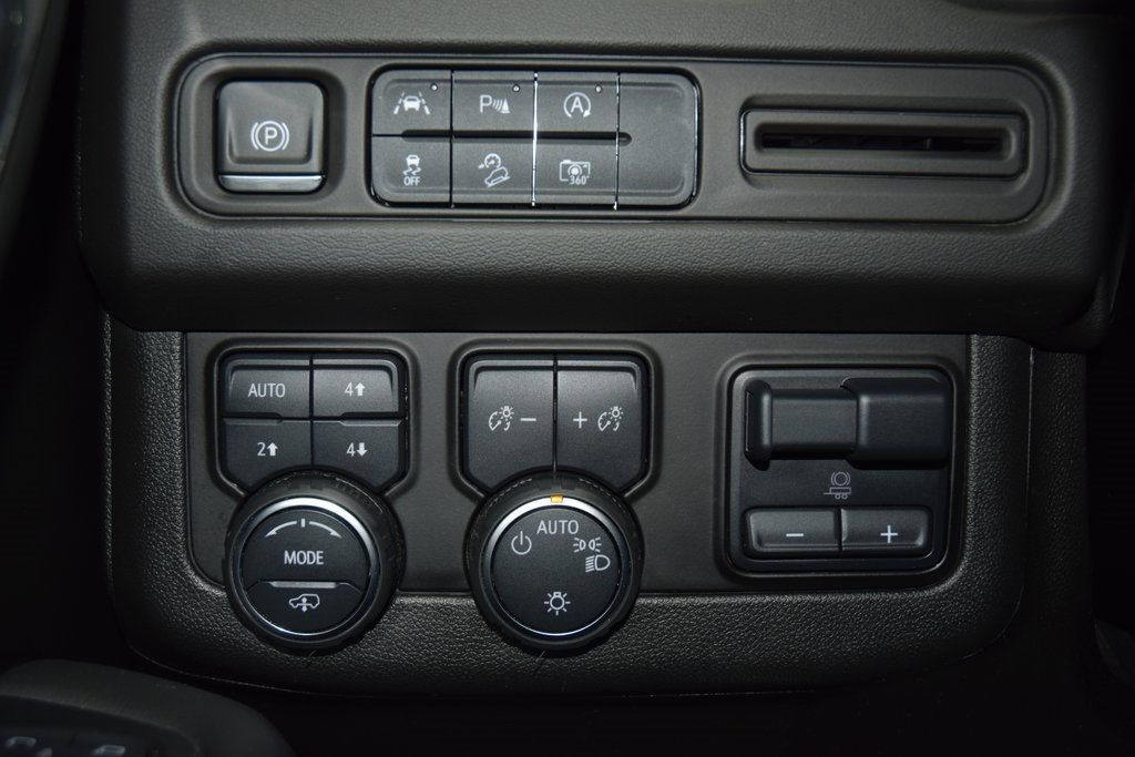 2024 Chevrolet Tahoe 4WD 4dr Z71 - 22983097 - 34