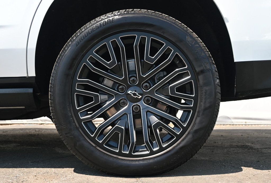 2024 Chevrolet Tahoe Premier photo 4