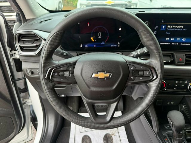2024 Chevrolet Trailblazer LS's photo