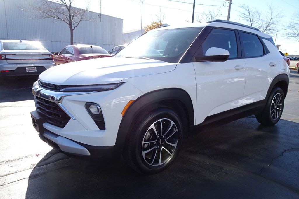 2024 Chevrolet Trailblazer LT photo 4