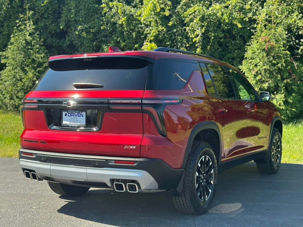 2024 Chevrolet Traverse Z71 photo 4