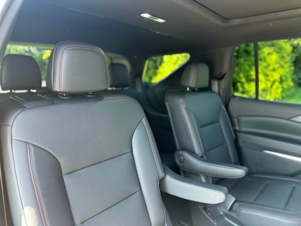 2024 Chevrolet Traverse Z71 photo 22