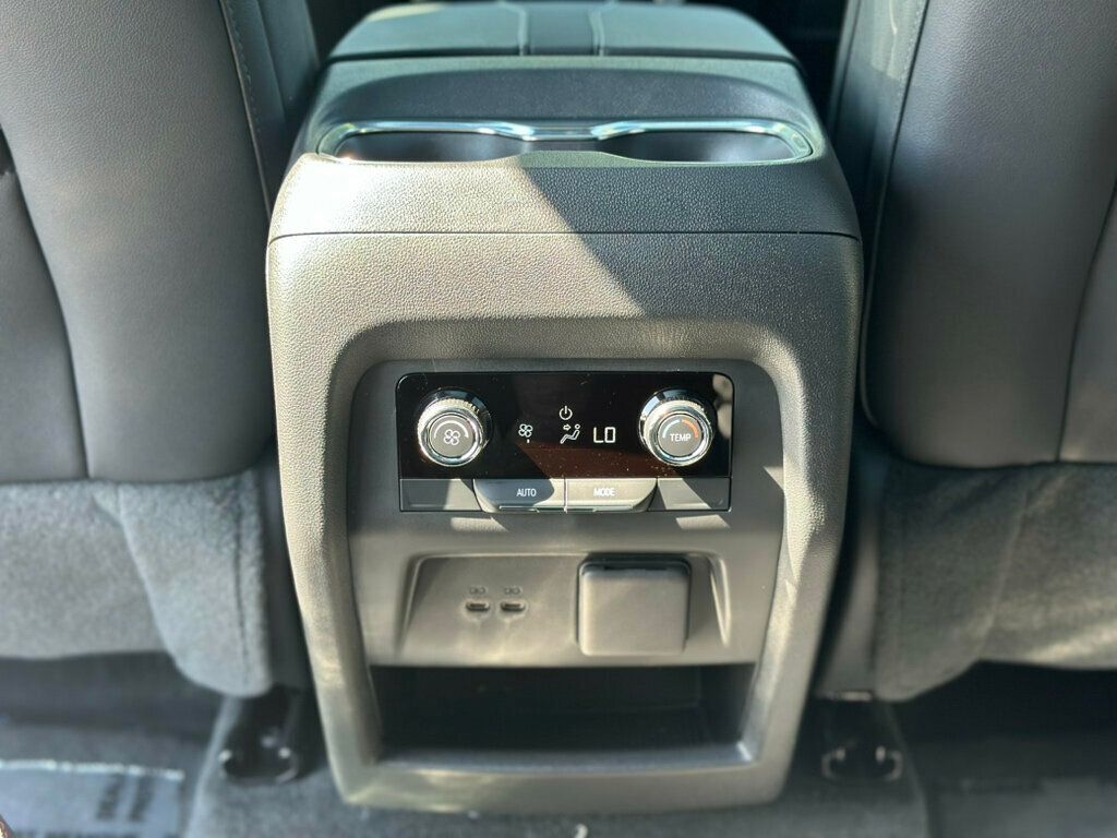 2024 Chevrolet Traverse Z71 photo 27
