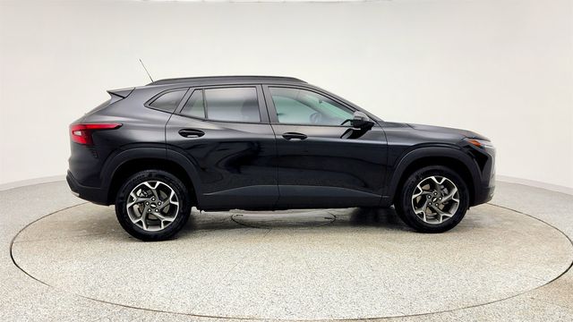 2024 Chevrolet Trax 4dr LT - 22979787 - 3