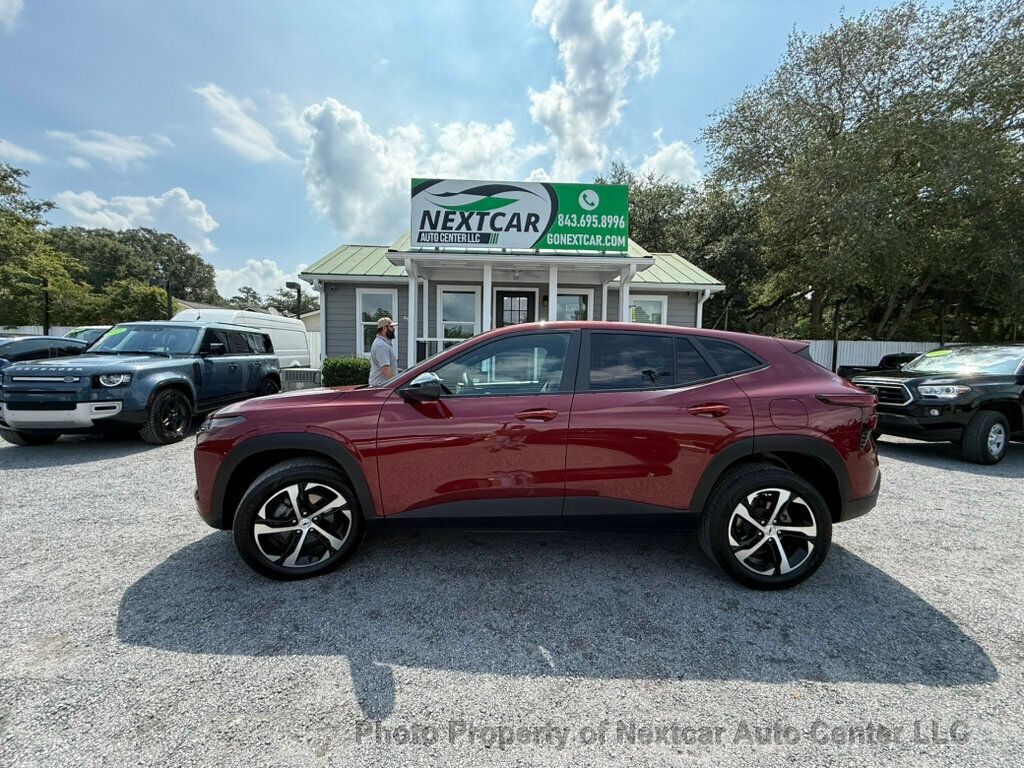 2024 Chevrolet Trax photo 2