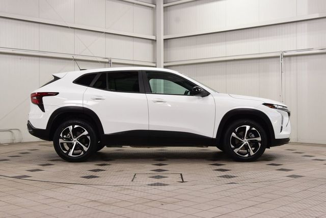 2024 Chevrolet Trax FWD 4dr 1RS - 23017111 - 8