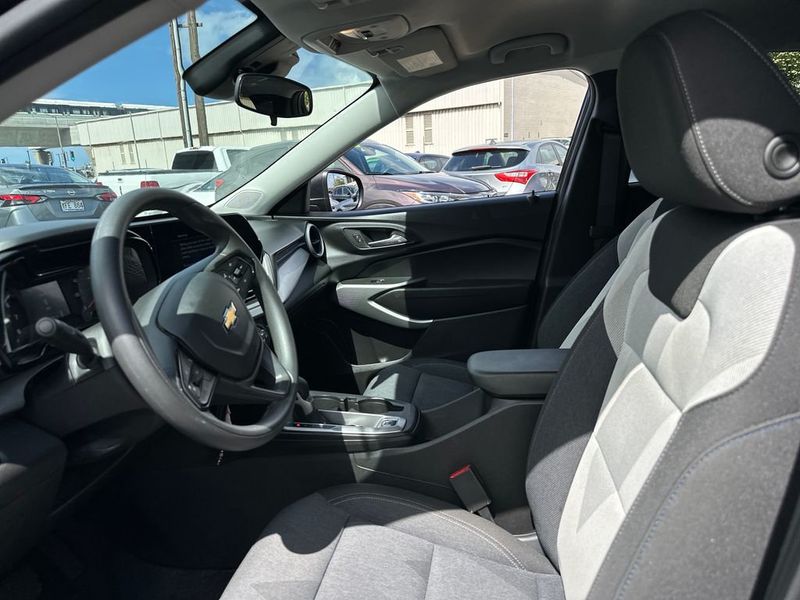 2024 Chevrolet Trax FWD 4dr LS - 23023345 - 12