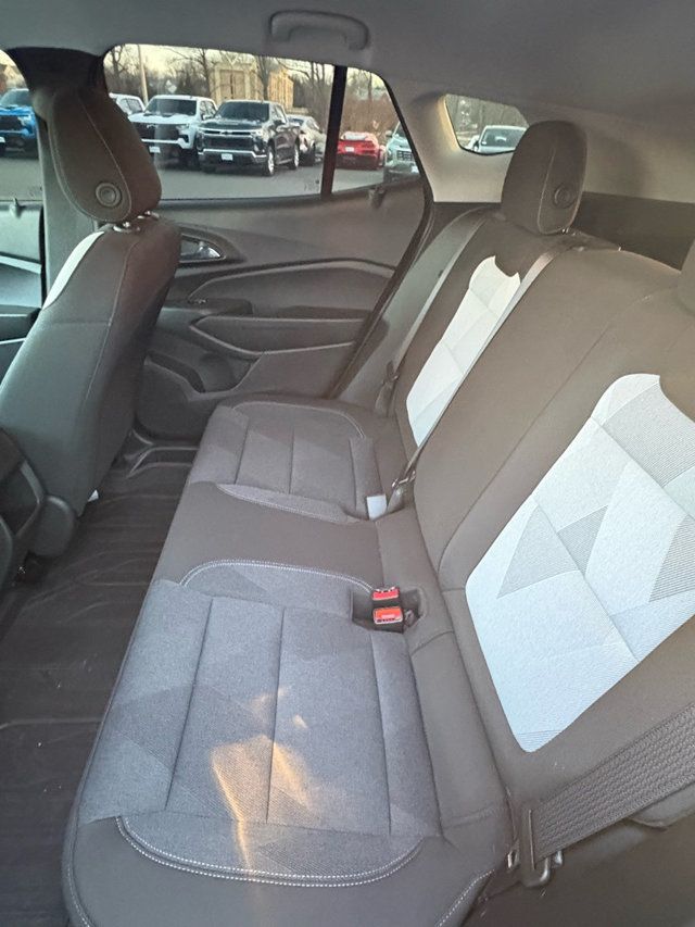 2024 Chevrolet Trax FWD 4dr LS - 22988961 - 9