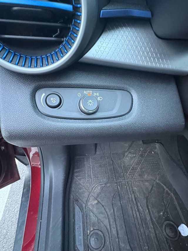 2024 Chevrolet Trax FWD 4dr LS - 22988961 - 11