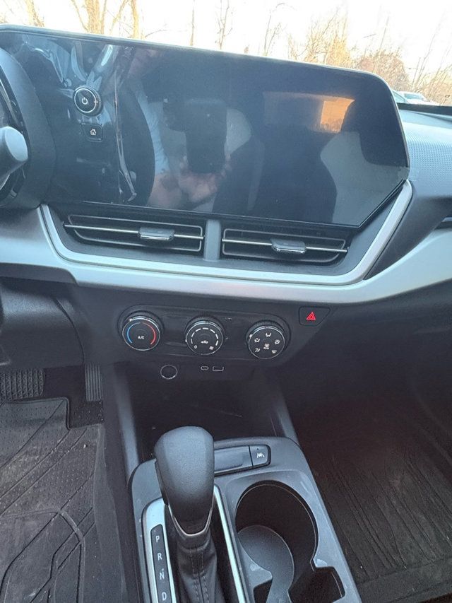 2024 Chevrolet Trax FWD 4dr LS - 22988961 - 14