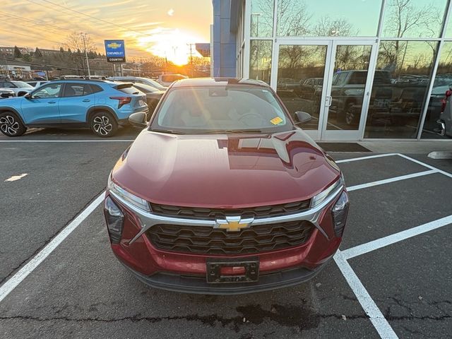 2024 Chevrolet Trax FWD 4dr LS - 22988961 - 1