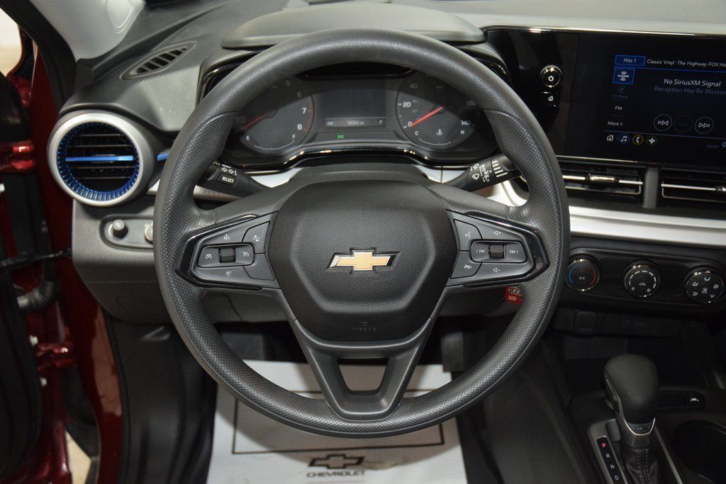 2024 Chevrolet Trax FWD 4dr LS - 22988961 - 29