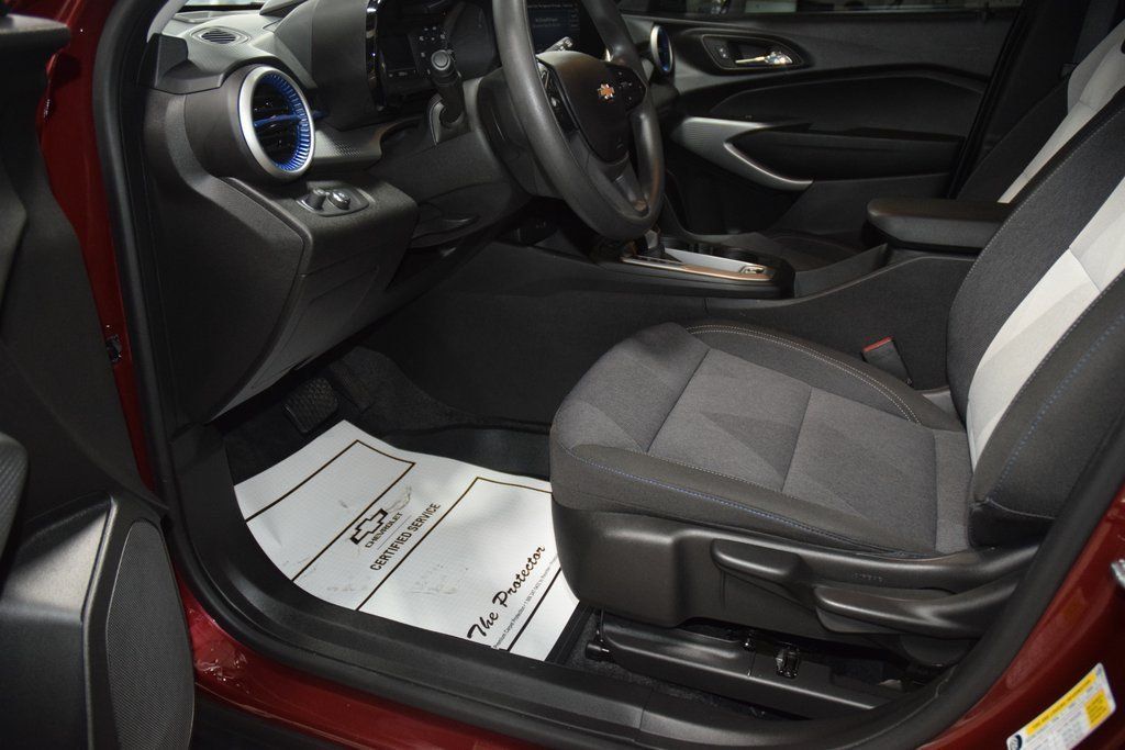 2024 Chevrolet Trax FWD 4dr LS - 22988961 - 32