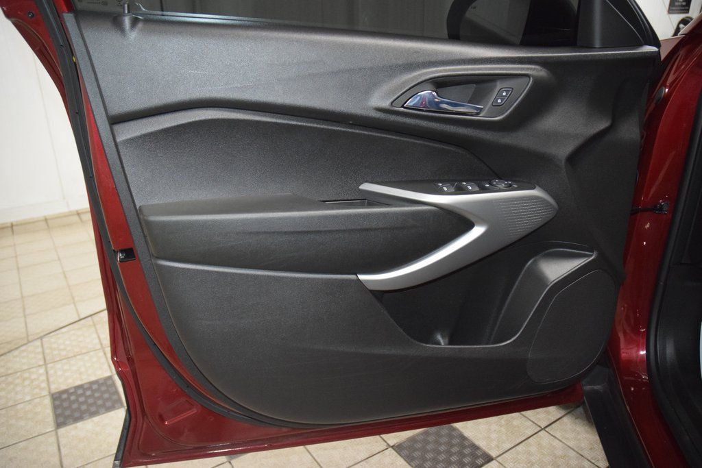 2024 Chevrolet Trax FWD 4dr LS - 22988961 - 37