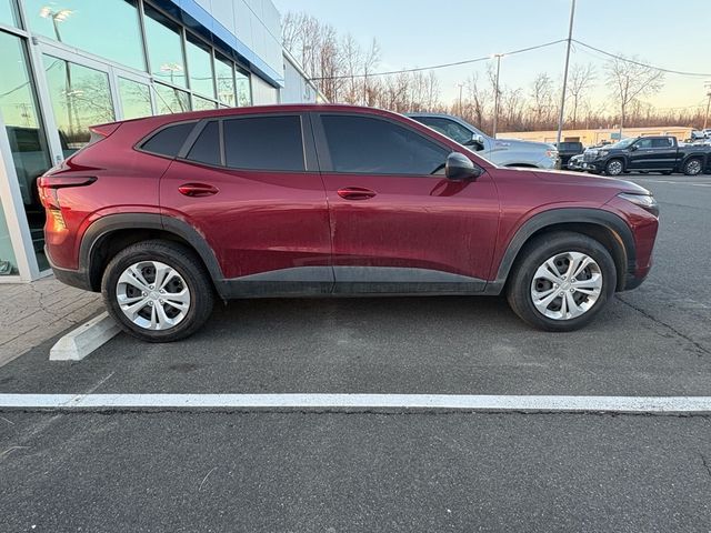 2024 Chevrolet Trax FWD 4dr LS - 22988961 - 3