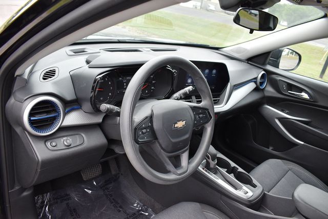 2024 Chevrolet Trax FWD 4dr LS - 23023318 - 1
