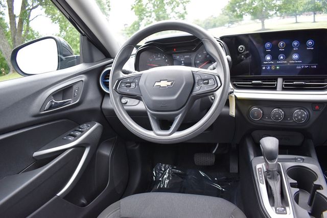 2024 Chevrolet Trax FWD 4dr LS - 23023318 - 23
