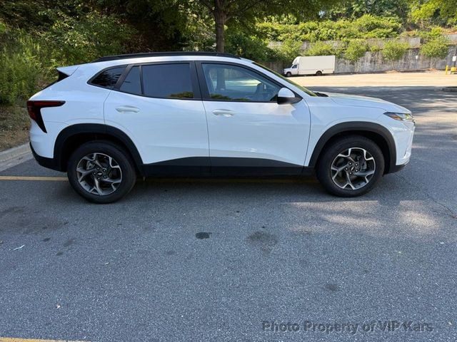 2024 Chevrolet Trax FWD 4dr LT - 23036216 - 3
