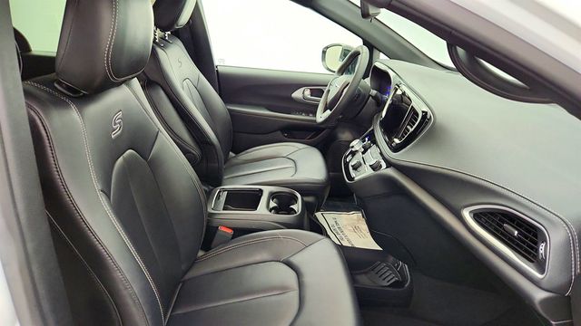 2024 Chrysler Pacifica Hybrid S Appearance Pkg - 22966698 - 25