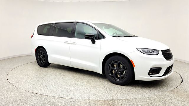 2024 Chrysler Pacifica Hybrid S Appearance Pkg FWD - 23022504 - 2