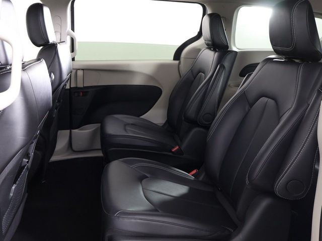2024 Chrysler Pacifica Hybrid Select FWD - 23040488 - 32