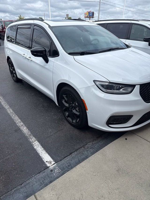 2024 Chrysler Pacifica Limited FWD - 23091530 - 1