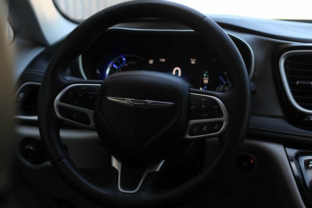 2024 Chrysler Pacifica ONE OWNER HYBRID SELECT W/ 10.1" UCONNECT NAVIGATION, LEATHER - 23039658 - 28