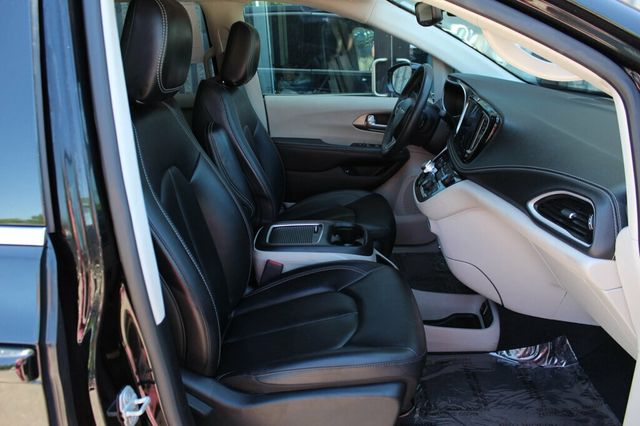 2024 Chrysler Pacifica ONE OWNER HYBRID SELECT W/ 10.1" UCONNECT NAVIGATION, LEATHER - 23039658 - 6