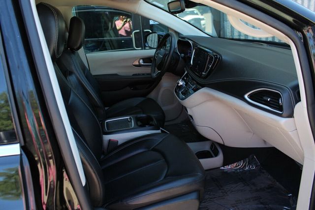 2024 Chrysler Pacifica ONE OWNER HYBRID SELECT W/ 10.1" UCONNECT NAVIGATION, LEATHER - 23039658 - 7
