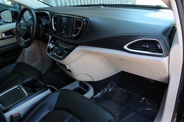 2024 Chrysler Pacifica ONE OWNER HYBRID SELECT W/ 10.1" UCONNECT NAVIGATION, LEATHER - 23039658 - 8