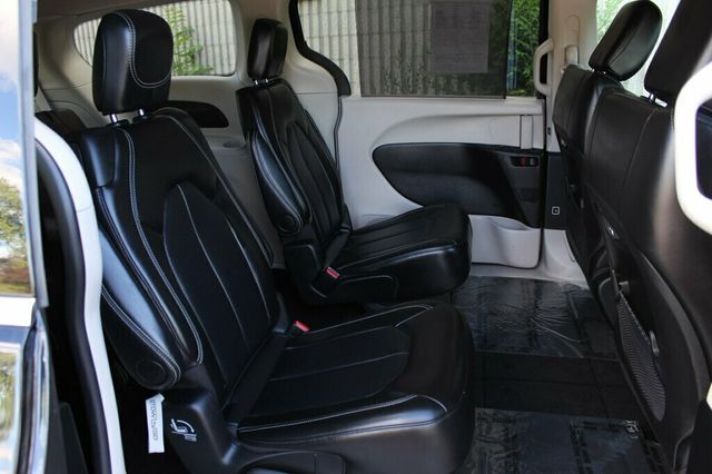 2024 Chrysler Pacifica ONE OWNER TOURING L - 23041467 - 9
