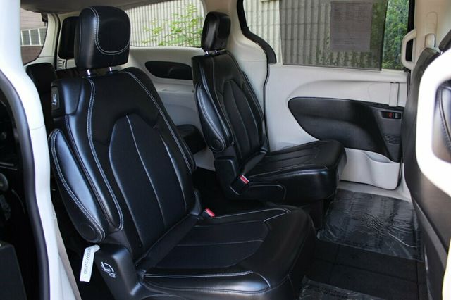 2024 Chrysler Pacifica ONE OWNER TOURING L - 23041467 - 10