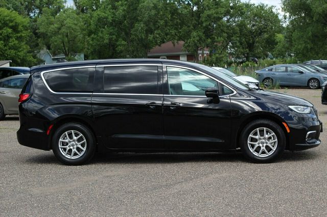 2024 Chrysler Pacifica ONE OWNER TOURING L - 23041467 - 1